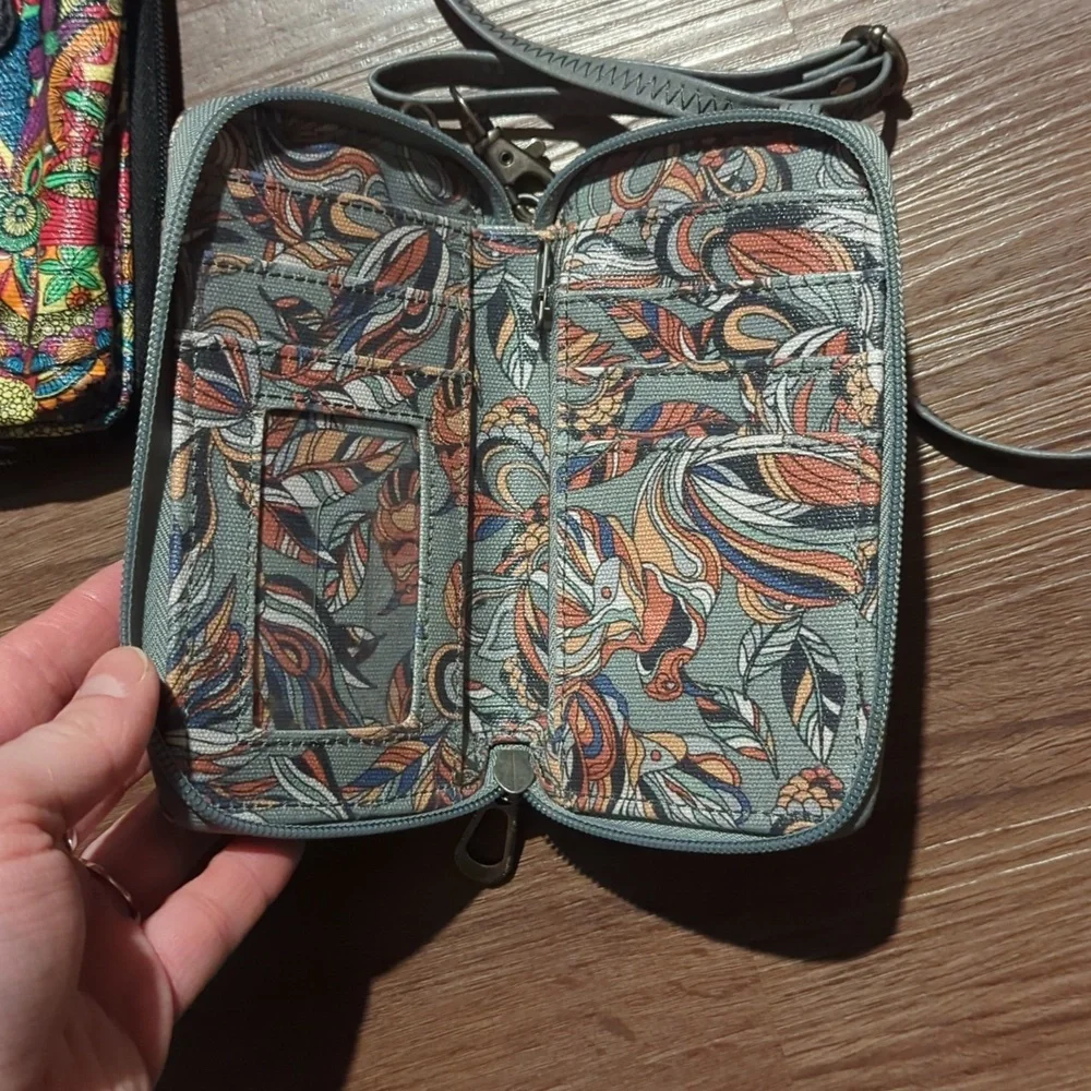 Purses - Picture 4 of 13